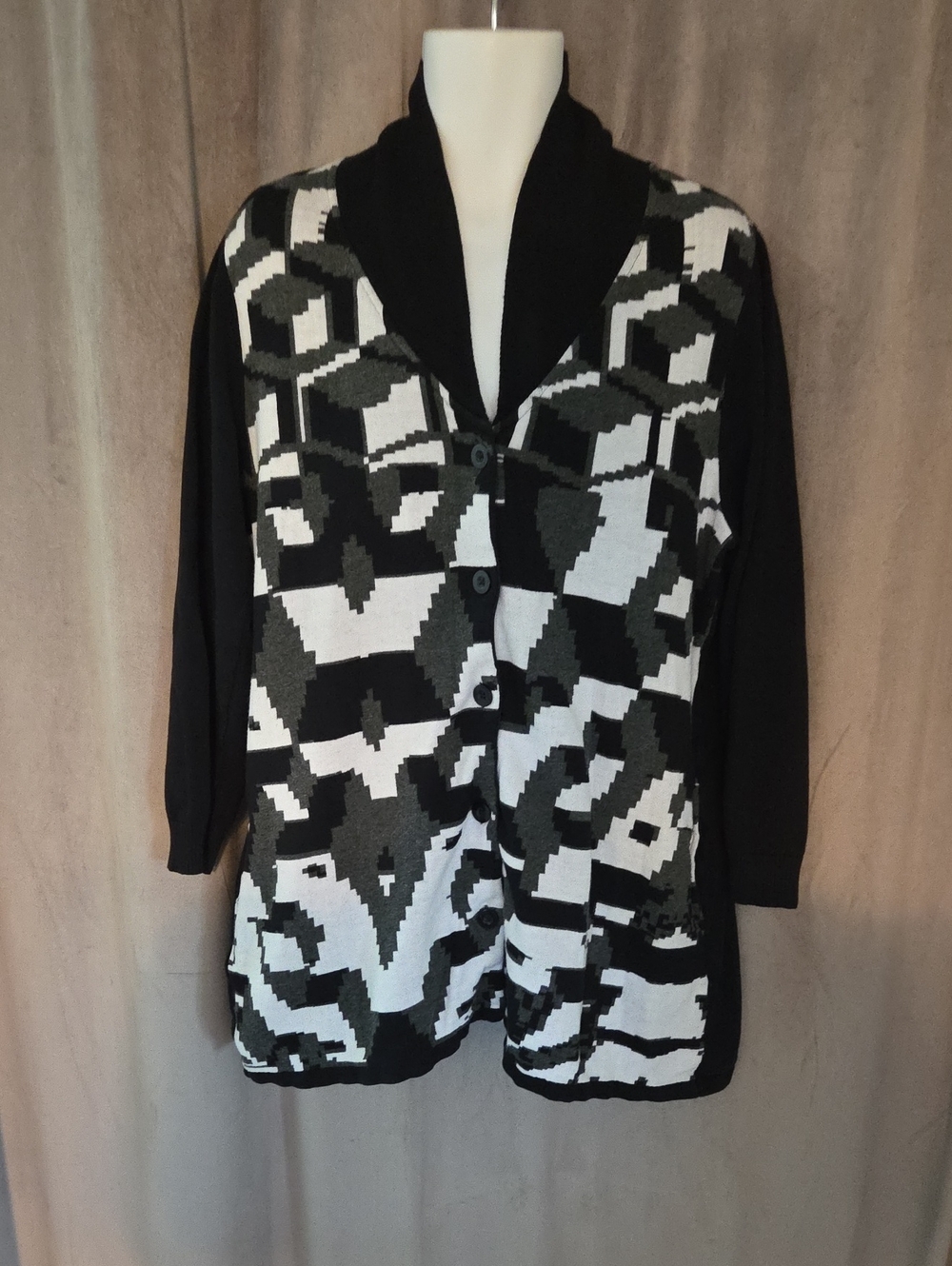 Size Large Black & White Geometric Shawl-Collar Button Cardigan